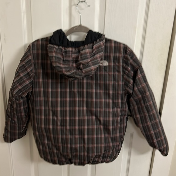 Girls North Face Reversible Winter Jacket - Picture 4 of 8